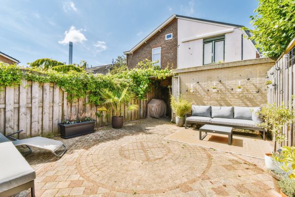 Courtyard Patio Service in Springfield